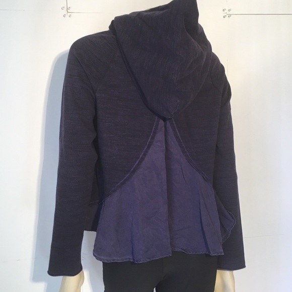 Lululemon Pull Me Over Hoodie - Picture 6 of 15
